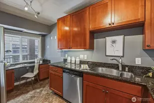130 105th Ave SE, Bellevue, WA 98004 - Photo 3