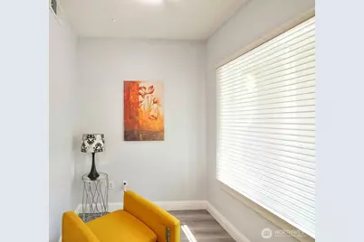 18707 SE Newport Way #303, Issaquah, WA 98027 - Photo 23