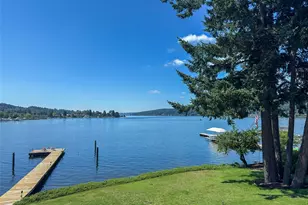 11055 SE Lake Rd, Bellevue, WA 98004 - Photo 3