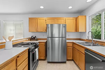 515 19th Avenue SW, Puyallup, WA 98371 - Photo 9