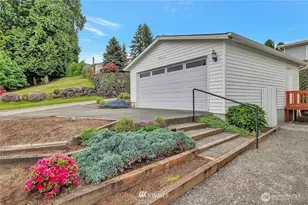 17044 Woodcrest Dr NE, Bothell, WA 98011 - Photo 19