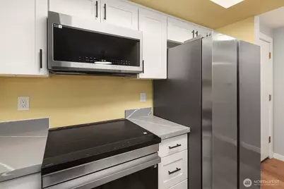 14480 NE 31st Street #J101, Bellevue, WA 98007 - Photo 9