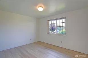 846 Livingston Bay Shore Dr, Camano Island, WA 98282 - Photo 29