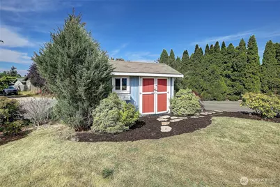846 Livingston Bay Shore Drive, Camano Island, WA 98282 - Photo 35