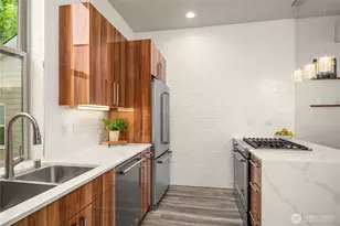 2228 10th Ave E, Seattle, WA 98102 - Photo 9