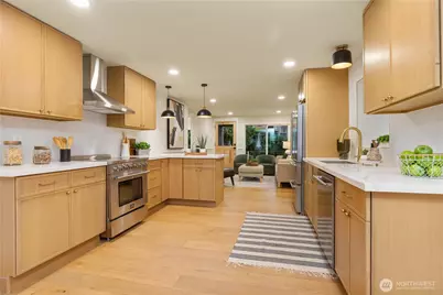 715 27th Avenue, Seattle, WA 98122 - Photo 11