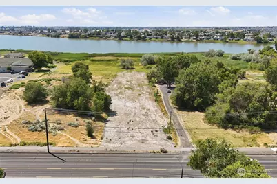 1042 S Division Street, Moses Lake, WA 98837 - Photo 3