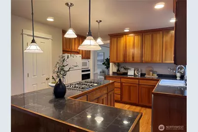 510 3rd Avenue N, Edmonds, WA 98020 - Photo 17