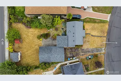 16 Oak Park Drive SW, Lakewood, WA 98499 - Photo 1