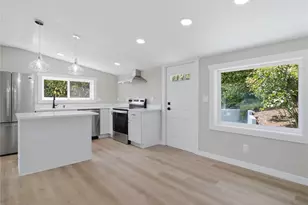 5600 Oceanview Blvd NE, Bremerton, WA 98311 - Photo 11