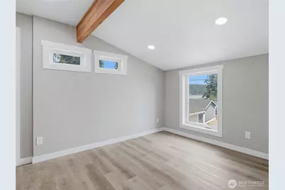 5600 Ocean View Boulevard NE, Bremerton, WA 98311 - Photo 15