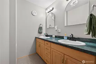 12820 SE 172nd St, Renton, WA 98058 - Photo 17