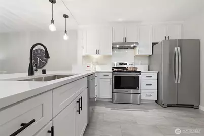 6858 139th Avenue NE #705, Redmond, WA 98052 - Photo 9