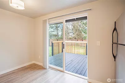 10010 15th Avenue Ct E, Tacoma, WA 98445 - Photo 7