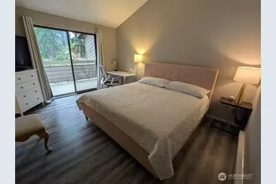 19115 Ballinger Way NE #203, Lake Forest Park, WA 98155 - Photo 15