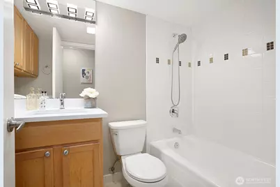 1601 Taylor Avenue N #405, Seattle, WA 98109 - Photo 17