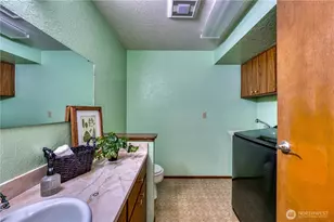 406 Pennie Ln, Bremerton, WA 98310 - Photo 7