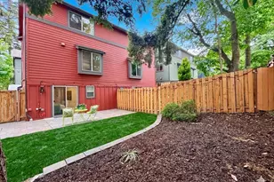 2138 N 113th St, Seattle, WA 98133 - Photo 3