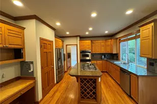 19416 NE 43rd Pl, Sammamish, WA 98074 - Photo 9