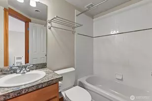 4105 Fremont Ave N, Seattle, WA 98103 - Photo 17