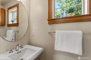 4105 Fremont Ave N, Seattle, WA 98103 - Photo 9