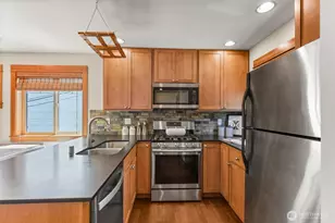 4105 Fremont Ave N, Seattle, WA 98103 - Photo 7