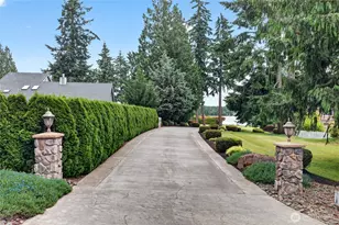 20208 Island Pkwy E, Lake Tapps, WA 98391 - Photo 3