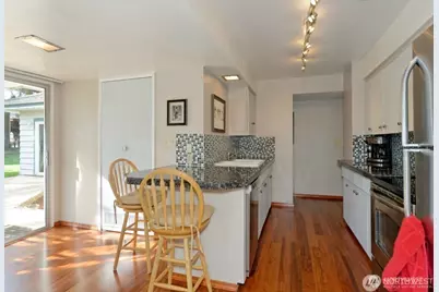 10221 132nd Avenue NE, Kirkland, WA 98033 - Photo 5