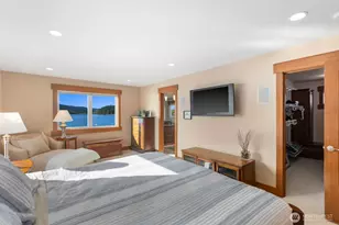 301 Driftwood Shores Rd, Camano Island, WA 98282 - Photo 15