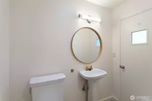 10260 Kaylen Pl, Bellevue, WA 98004 - Photo 23