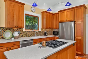 7337 Jones Ave NW, Seattle, WA 98117 - Photo 9