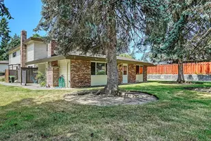 411 213th Pl SW, Bothell, WA 98021 - Photo 17