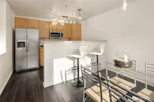 710 240th Way SE, Sammamish, WA 98074 - Photo 11