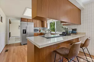 2006 245th Ave SE, Sammamish, WA 98075 - Photo 9