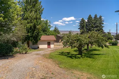 1310 Red Apple Road, Wenatchee, WA 98801 - Photo 19