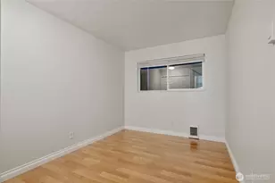 321 Bellevue Way SE, Bellevue, WA 98004 - Photo 11
