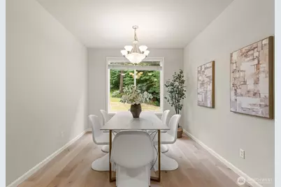 9118 NE 160th Pl, Bothell, WA 98028 - Photo 11
