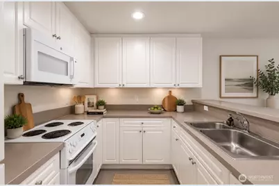 321 10th Avenue S #610, Seattle, WA 98104 - Photo 9