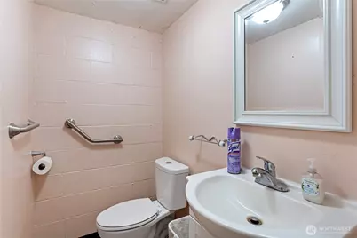 325 E Main Street, Auburn, WA 98002 - Photo 11