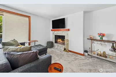 1730 Taylor Avenue N #302, Seattle, WA 98109 - Photo 3