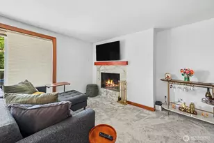 1730 Taylor Ave N, Seattle, WA 98109 - Photo 3
