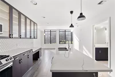 2716 Elliott Avenue #310, Seattle, WA 98121 - Photo 9
