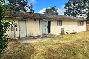 19413 Crescent Dr E, Spanaway, WA 98387 - Photo 11