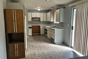 19413 Crescent Dr E, Spanaway, WA 98387 - Photo 5