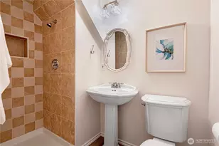 1528 NE 97th St, Seattle, WA 98115 - Photo 25