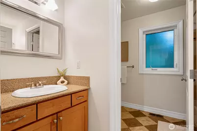 1528 NE 97th St, Seattle, WA 98115 - Photo 23