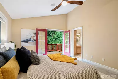 1528 NE 97th St, Seattle, WA 98115 - Photo 15