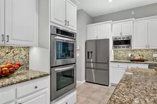14420 SE 84th St, Newcastle, WA 98059 - Photo 11