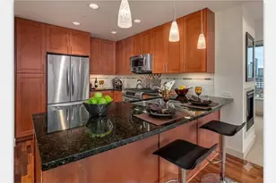 10650 NE 9th Pl, Bellevue, WA 98004 - Photo 5