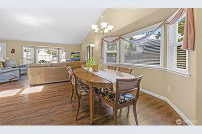 5402 114th Place NE, Marysville, WA 98271 - Photo 9